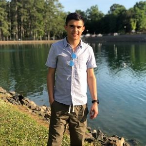 Meet your Posher, Enmanuel